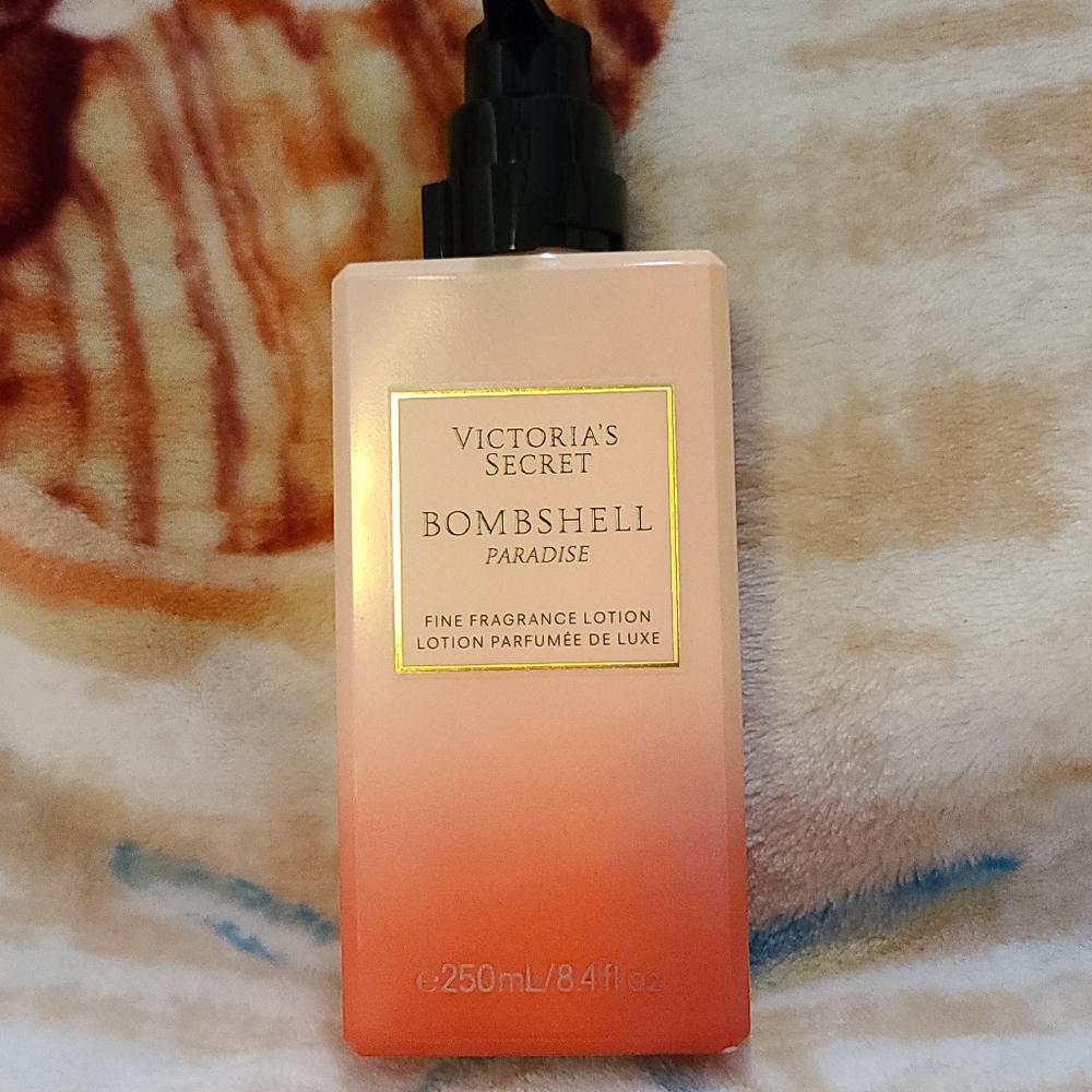 (2 BOTTLES) Bombshell Paradise Body Lotion Victoria's Secret